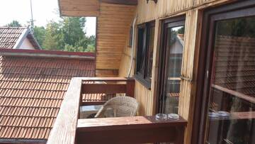Фото номера Attic Family Suite with Balcony Гостевой дом Conacul Bunicilor г. Байя-де-Фьер 7